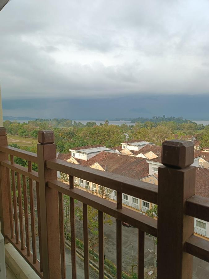 Sofea Inn Bukit Merah - Suria A7733 Kampong Selemat Exterior photo