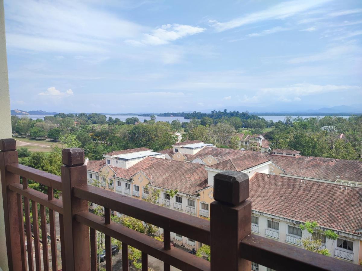 Sofea Inn Bukit Merah - Suria A7733 Kampong Selemat Exterior photo
